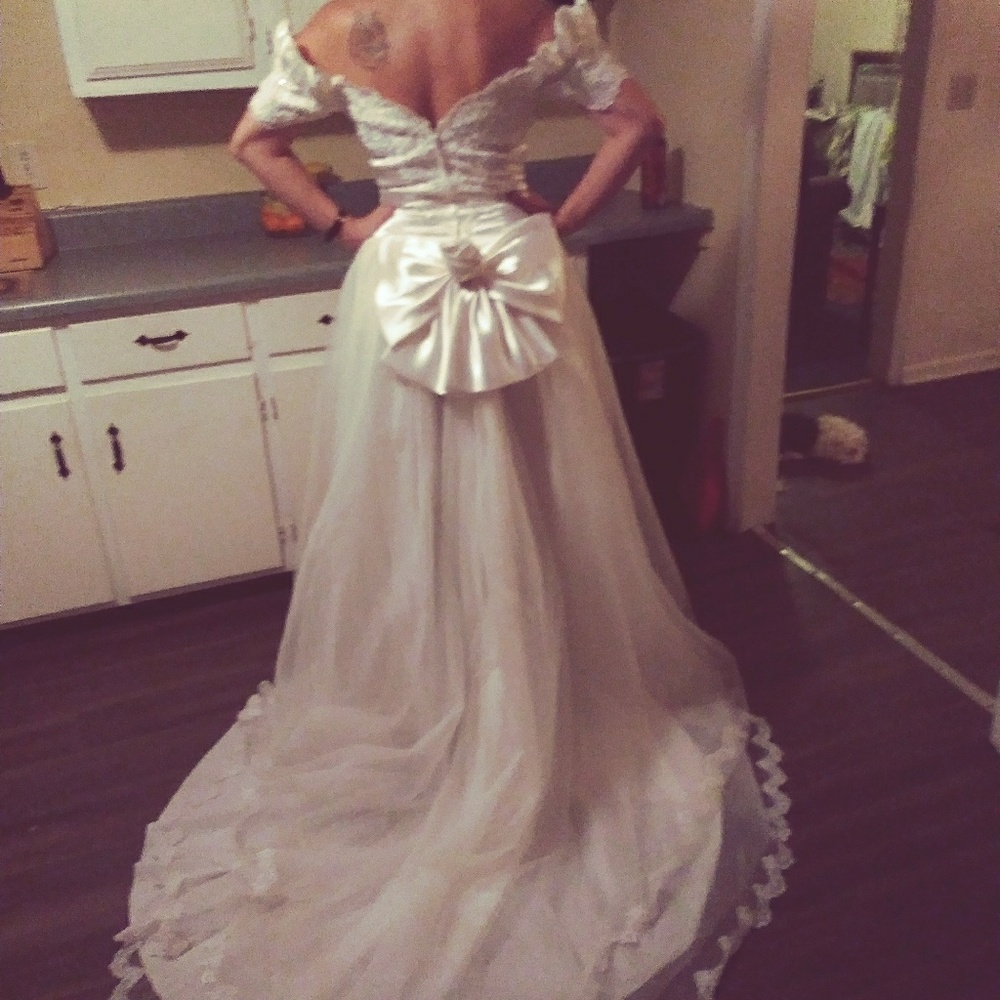 Wedding Dress w/ Classic Bow